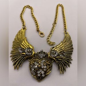 Lovely Angel Winged Heart Necklace Statement Collar Necklace with Crystals
